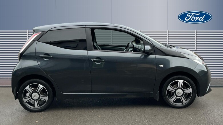 Toyota Aygo 1.0 VVT-i X-Clusiv 3 5dr Petrol Hatchback